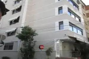 Freddy's Hotel, Tirana