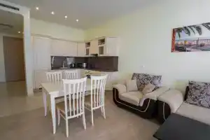 Dvukhkomnatnye s Vidom na More na Kurortnom Prospekte 105 Apartments, Sochi