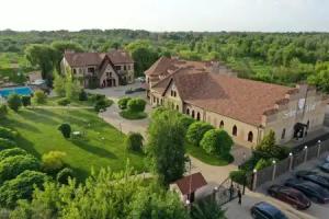 Hotel Scher Hof, Azov