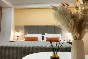 Raduga Apartment, Agoy