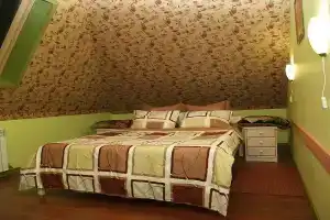 Apartamenty Zastava, Kinel