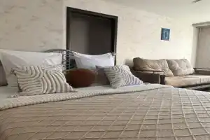 Na Prosp. Pobeda Revolyutsii D128b Flat, Shakhty