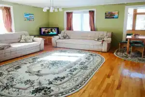 Uyutnaya S vidom Na Gory Flat, Tyrnyauz