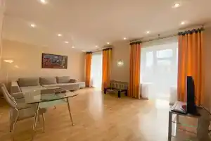 3-komnatnye HomeApart K. Marksa, 25 Apartments