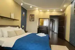 Svoy Lux Flat, Moscow