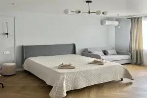 V Tsentre Goroda Sukhum Apartments, Sukhumi