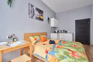 Bratyev Vesninykh 2 Flat, Moscow