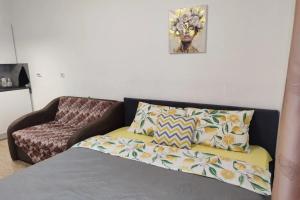 Uyutnaya Studiya V Mikporayone Cvetly Ryadom S Aeroportom Flat, Ekaterinburg