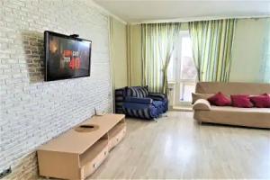 1komn 3khmestny Standart Neftyaniki Apartments!, Omsk
