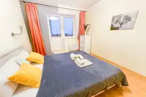 S zaseleniyem Lutshiy servis Posutochno50 Apartments, Lobnya