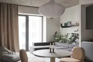 S panoramnymi oknami v tsentre Vasilyevskogo ostrova Apartments