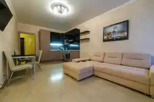 Uyutnyie Apartamentyi u Metro Prospekt Pobedyi  Apartments