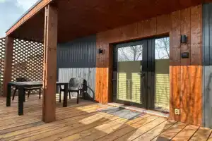 V Tikhom Rayone Goroda So Svoyej Parkovkoy Private House, Shakhty