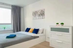 Stil'naya Yevrodvushka u Metro Flat, Kotel'niki