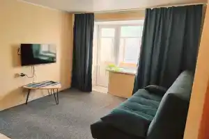 Na Lunacharskogo 110 Flat, Serov