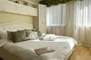 Ryadom s m. Parnas Flat