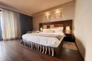 Dreamland Oasis 11 - 1112 Apartments, Chakvi