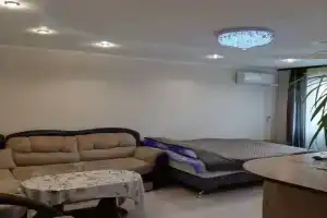 Na Pobedy 1 Flat, Kamensk-Uralsky