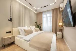 S Kharakterom Vid Na Elbrus Dom S Chasami Flat, Pyatigorsk