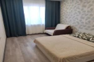 Semeynaya Dvukhkomnatnaya U Aeroporta Tolmachevo Do 7 Chelovek Flat, Ob'