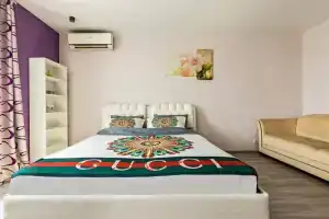 U Metro Kolomenskaya Flat, Moscow