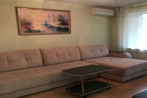 Sdam Posutochno 2-Kh Komnatnuyu Flat, Engels