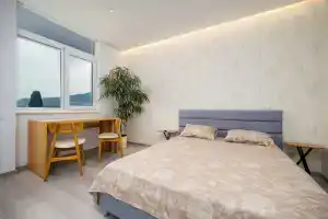 Lyuks na Nagornoi Studio, Yalta