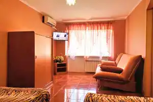 V Tsentre Naberezhnaya admirala Serebryakova 21 Flat, Novorossijsk