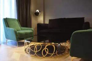Hotel Unik, Tirana