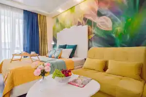 S Krasivym Vidom Na Yugo-Zapadnuyu Chast Goroda I Zakaty Flat, Ekaterinburg