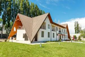 Dolinnka Hotel, Kara-Oy