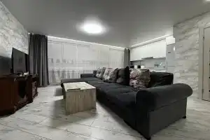 Trekhkomnatnye na Dneprovskom bulvare 66 Apartments