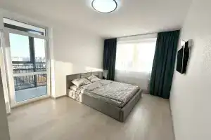 Prospekt Kosmonavtov 108/3 Flat, Ekaterinburg