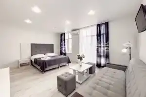 V Peshey Dostupnosti ot Morya s Vidom na Gory i Park Apartments, Adler