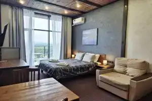 Studiya S Potryasayuschim Vidom 300m Ot Podyemnika Apartments, Miass