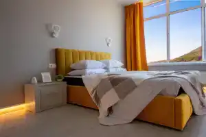 S Krasivym Vidom Na More I Gory Flat, Novorossijsk