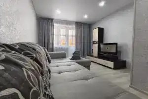 Uyutnaya V Tsentre Goroda Ul Parizhskoy Kommuny 3a Flat, Vyaz'ma