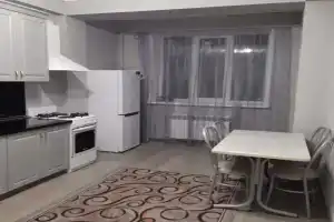 Na Prospekte M. Omarova 18 Flat