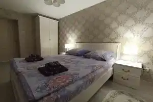 V 7om Kvartale Flat, Pavlovsk