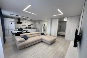Uyutnaya Studiya s Novym Pemontom Flat, Pavlovsk