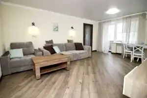 Uyutnaya Dvukhkomnatnaya Dlya Komfortnogo Prozhivaniya Flat, Togliatti