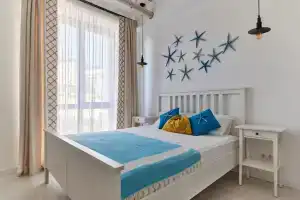 Zhivite na More Belosnezhnaya Yevrodvushka v Premialnom Zhk Vid na More Flat, Sochi