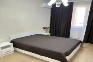 V Mikrorajone Zhigulina Roscha Flat, Simferopol