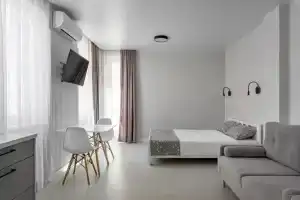 Studiya Ladgorna Na Nezavisimosti 88 Flat