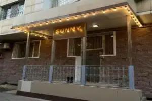 Sunny Hostel on Nurmakova 79, Almaty