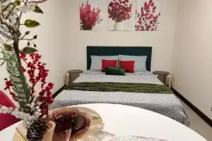 Severnoye Siyanie Melnikayte 83k2 120 Apartments, Tyumen