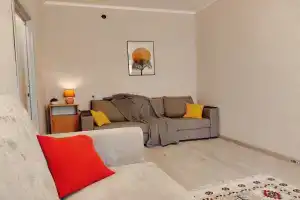 Komfortnaya Dvukhkomnatnaya Solnechnaya Savanna V Balashikhe Flat, Balashikha