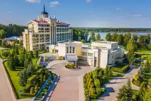M'Istra'l Hotel & Spa, Rozhdestveno