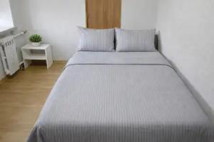 Alikorn24 V Tsentre Podolska Flat, Podolsk