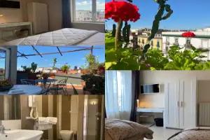 Up Hotel, Naples